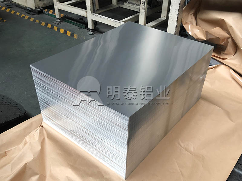 插片散热器用1060铝板：出色的导热性与良好的加工性结合